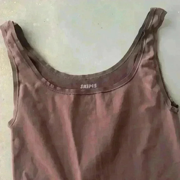 Skims Women's Brown Scoop Neck Sculpting Pullover Tank Top Size 2X/3X - Picture 2 of 5